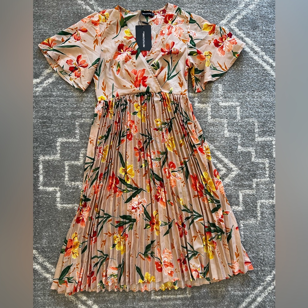 Pretty Little Things Pink Floral Pleated Midi Dress Sz 8